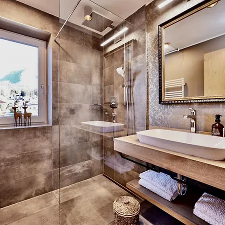 Deluxe Zugspitze Mit Pool, Sauna, Direkt Am Golfplatz Ehrwald